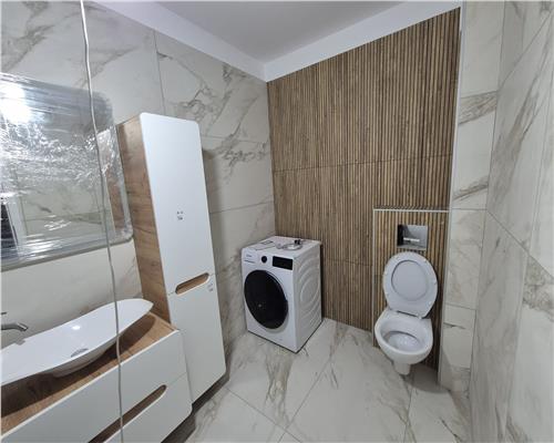 Apartament cu 3 camere balcon si parcare pe Doamna Stanca