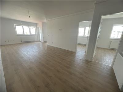 Apartament nou 3 camere cu balcon si parcare zona Mihai Viteazu