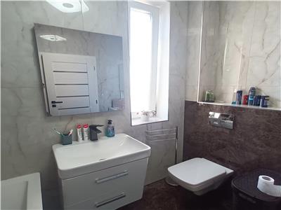 Apartament 3 camere etajul 1 cu balcon si parcare in Selimbar