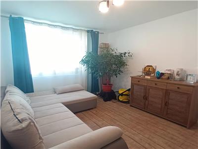 Apartament 3 camere etajul 1 cu balcon si parcare in Selimbar