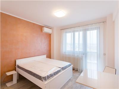 Penthouse de lux cu 4 camere 2 bai terasa 110 mp si 2 parcari in Strand