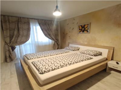 Apartament de lux etajul 1 cu 3 camere 2 bai zona Spital