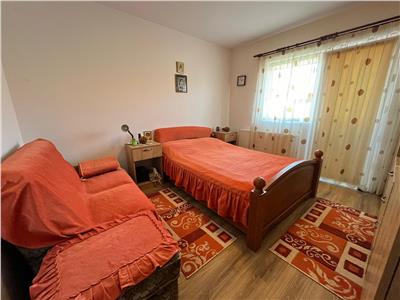 Apartament decomandat 3 camere 2 bai balcon si parcare zona Pictor Brana