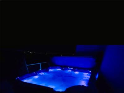 Penhouse de lux 4 camere 2 bai 4 terase 60 mp cu jacuzzi si parcare