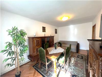 Apartament pet friendly etajul 1 cu  3 camere balcon zona centrala