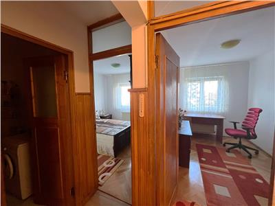 Apartament pet friendly etajul 1 cu  3 camere balcon zona centrala