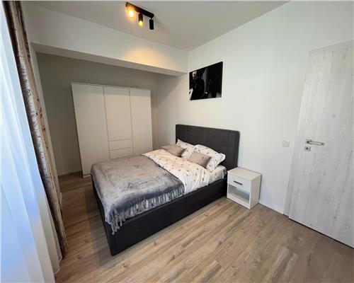 Apartament de lux 3 camere 2 bai terasa si parcare in zona Centrala