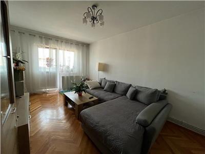 Apartament 3 camere decomandat balcon zona Parcul Sub Arini