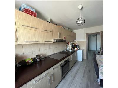 Apartament 3 camere decomandat balcon zona Parcul Sub Arini