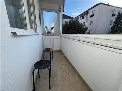 Apartament modern 3 camere cu balcon etaj 1 zona Strand