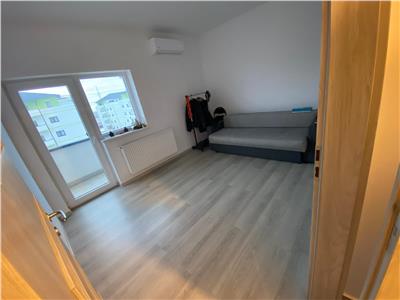 Apartament cu 3 camere balcon si parcare in cartier Deventer