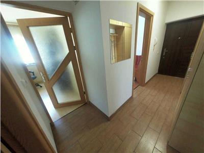 Apartament mobilat cu 2 camere decomandat in zona Valea Aurie