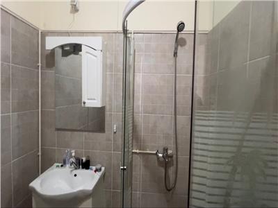 Apartament ultracentral la etajul 1 cu 2 camere mobilat modern