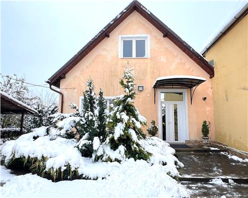 Casa moderna cu 3 camere si filigorie in zona Cedonia