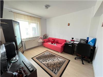 Apartament 120 mp utili cu 5 camere 2 bai balcon si pivnita zona Turnisor