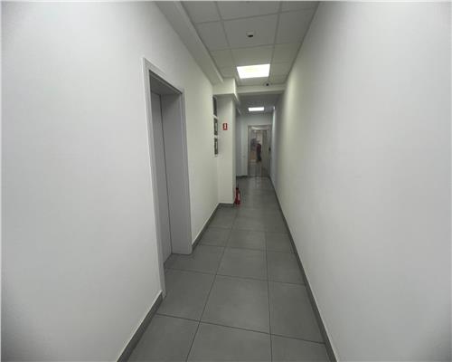 Spatiu de birouri modern cu parcare si lift in zona Terezian