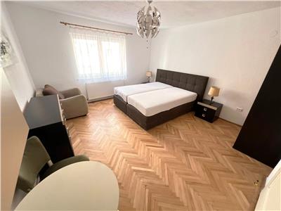 Apartament 2 camere la casa 80 mpu cu parcare si boxa in Cisnadie