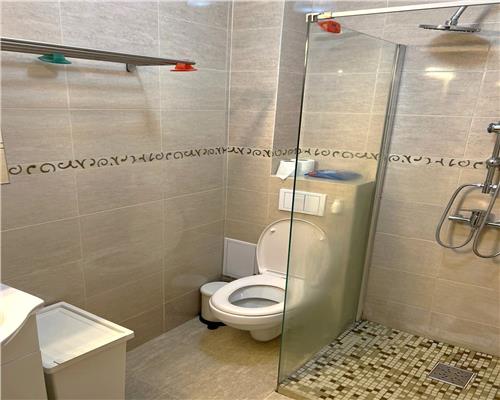 Apartament mobilat cu 2 camere balcon si parcare Doamna Stanca