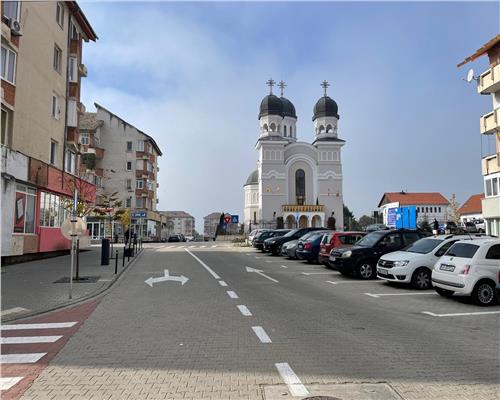 Apartament cu 2 camere decomandat cu balcon si pivnita in zona Garii