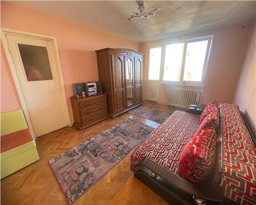 Apartament cu 2 camere decomandat cu balcon si pivnita zona Rahovei