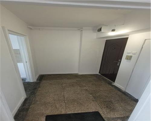 Apartament  decomandat cu 2 camere  zona centrala