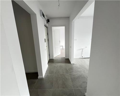 Apartament nou 3 camere 2 bai etaj 1 zona Milea