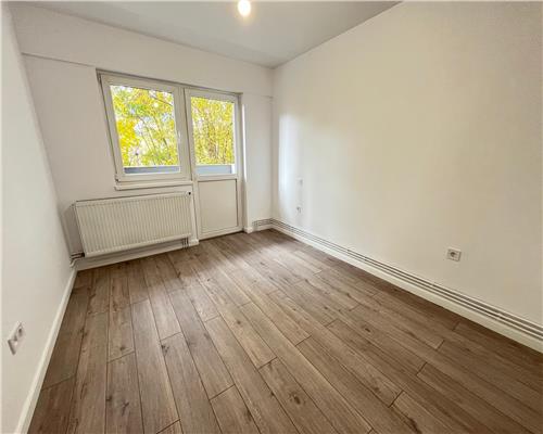 Apartament nou 3 camere 2 bai etaj 1 zona Milea