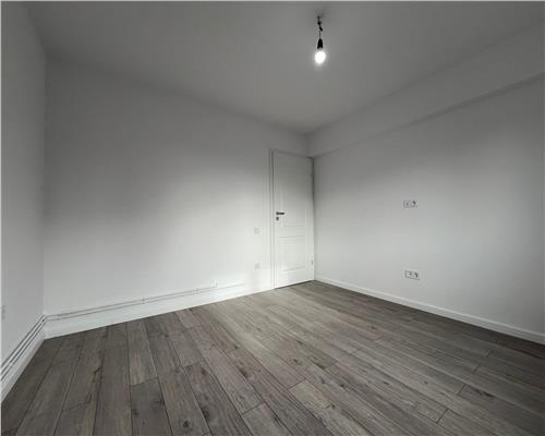 Apartament nou 3 camere 2 bai etaj 1 zona Milea