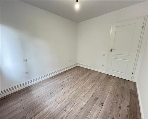 Apartament nou 3 camere 2 bai etaj 1 zona Milea