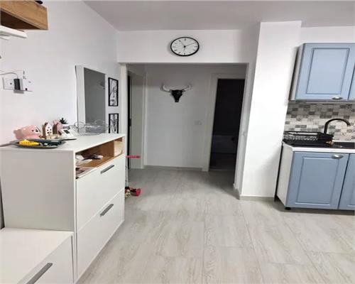 Apartament 2 camere decomandate  etaj 2  zona  Vasile Aaron