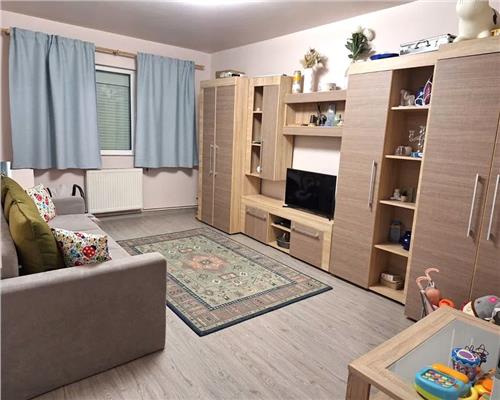 Apartament 2 camere decomandate  etaj 2  zona  Vasile Aaron