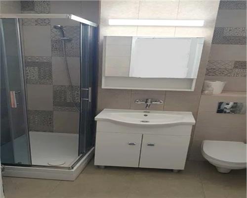 Apartament modern cu 2 camere si balcon zona Spitalul Judetean