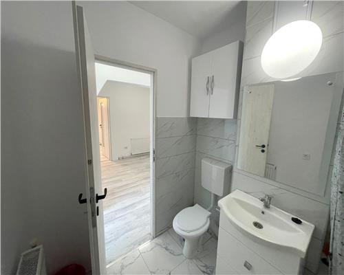 Apartament 2 camere decomandat zona Strand