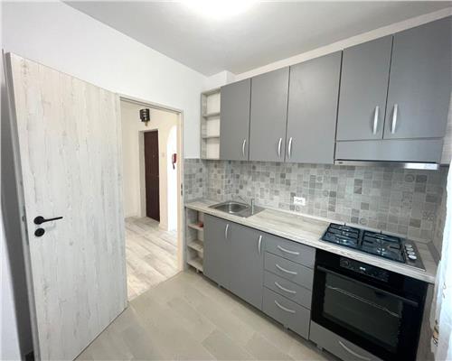 Apartament 2 camere decomandat zona Strand