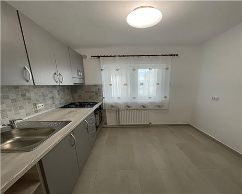 Apartament 2 camere decomandat zona Strand