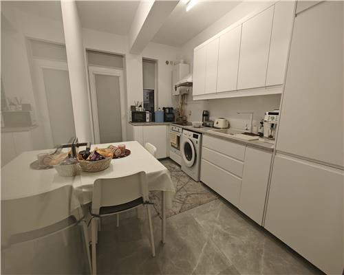 Apartament 2 camere decomandat etaj 2 zona Bieltz