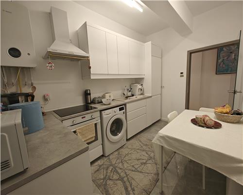 Apartament 2 camere decomandat etaj 2 zona Bieltz