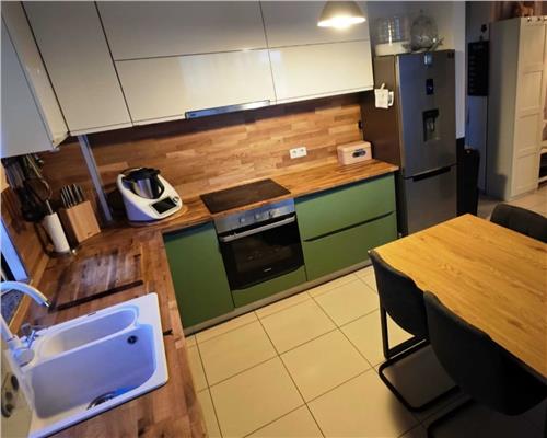 Apartament modern decomandat cu 3 camere si pivnita in Avangarden