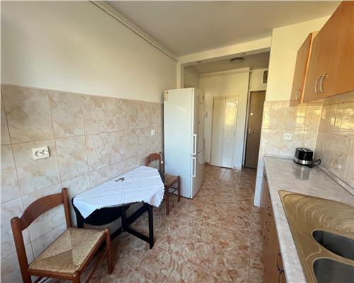 Apartament 2 camere si balcon zona Centrala