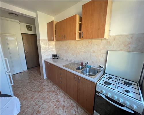 Apartament 2 camere si balcon zona Centrala