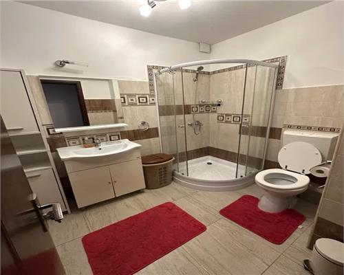 Apartament 3 camere 2 bai 67 mp zona Doamna Stanca