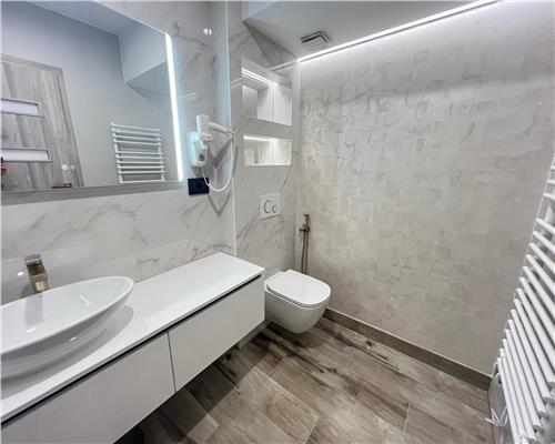 Apartament de lux cu 3 camere cu 2 terase zona Doamna Stanca