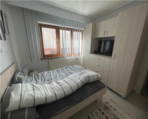 Apartament cu 3 camere decomandat in Valea Aurie