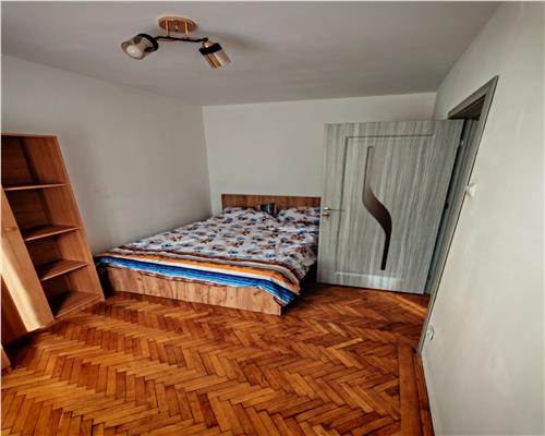 Apartament cu 2 camere in zona Centrala