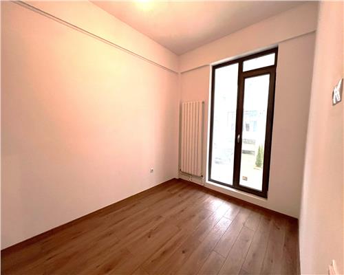 Apartament modern cu 2 camere si 2 parcari in zona Doamna Stanca