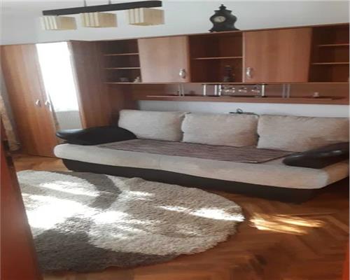 Apartament 3 camere decomandat cu balcon zona Vasile Aaron