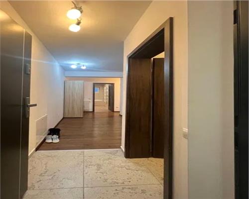 Apartament modern cu 3 camere cu terasa si loc parcare in zona Piata Cluj