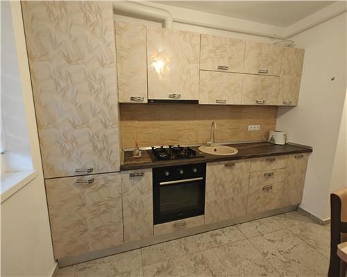 Apartament modern cu 3 camere cu terasa si loc parcare in zona Piata Cluj