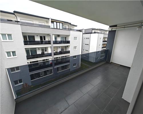 Apartament modern cu 3 camere cu terasa si loc parcare in zona Piata Cluj