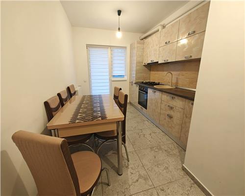 Apartament modern cu 3 camere cu terasa si loc parcare in zona Piata Cluj